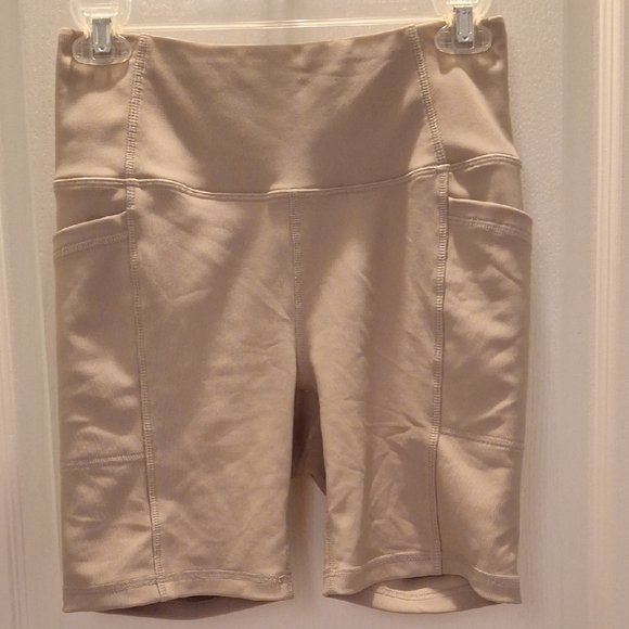 Harmony and BalanceWomen’s 2-Piece Ribbed Tank & Biker Shorts Set - Picture 6 of 8